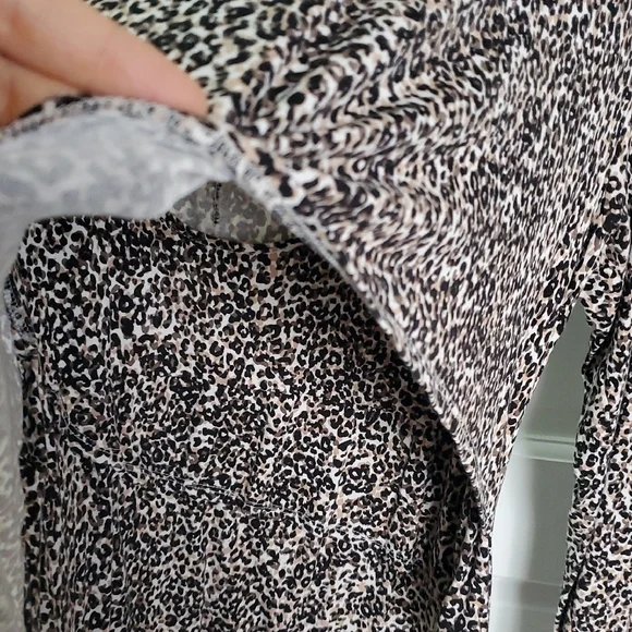 Old Navy Black and White Dolman Sleeve Sheath Dress - Picture 4 of 5